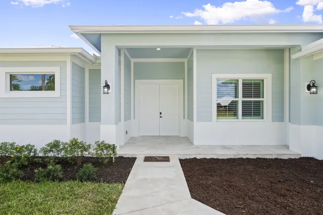 $650,000 | 5761 Northwest Cone Street, Port St. Lucie, FL 34986