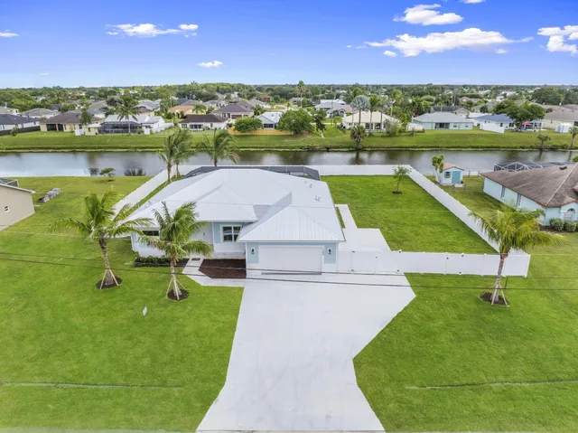 $650,000 | 5761 Northwest Cone Street, Port St. Lucie, FL 34986