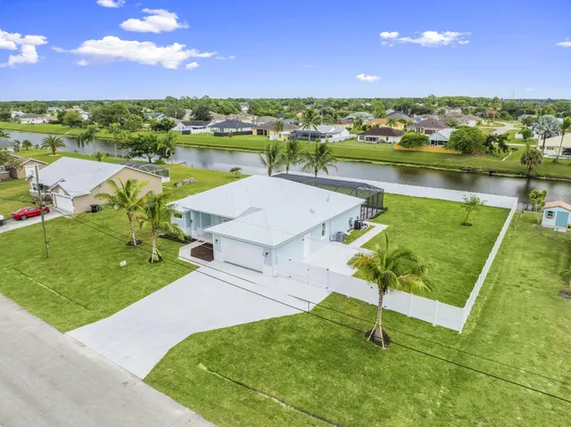 $650,000 | 5761 Northwest Cone Street, Port St. Lucie, FL 34986