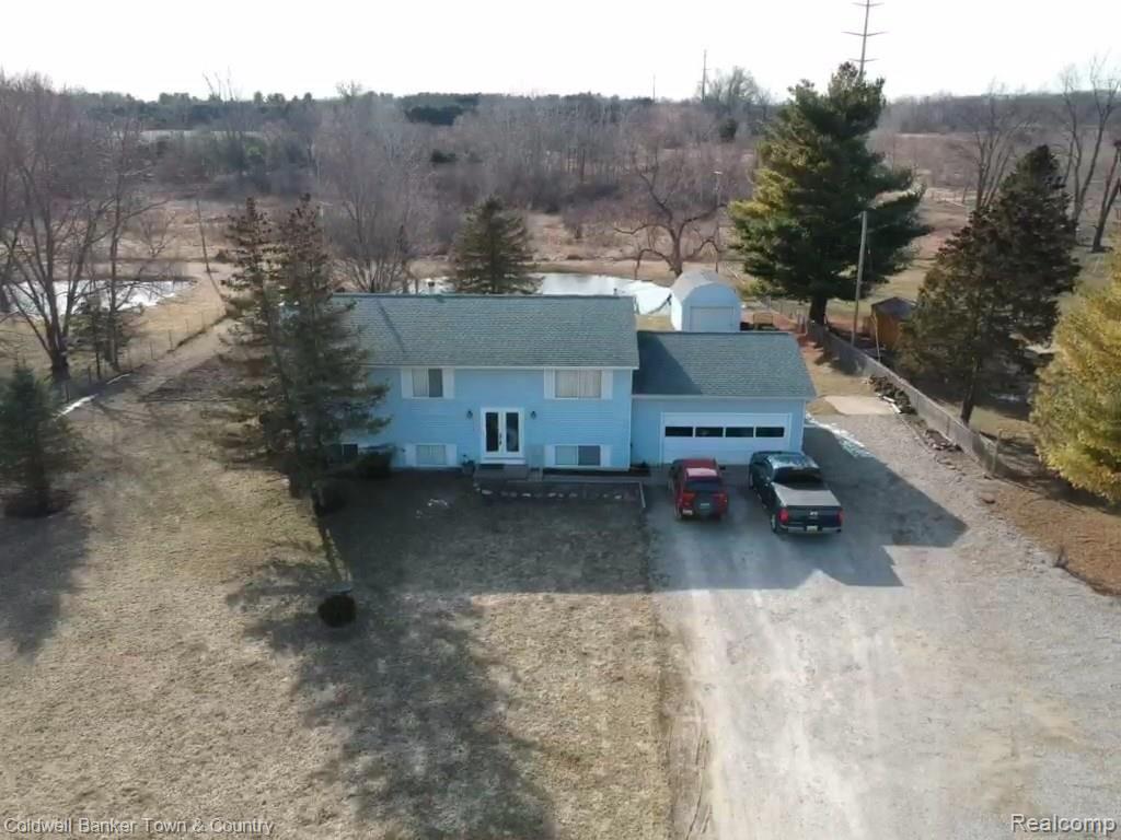 10275 Byron Road Fowlerville, MI 48836 - Photo 1 of 22 IMG_3352.jpg
