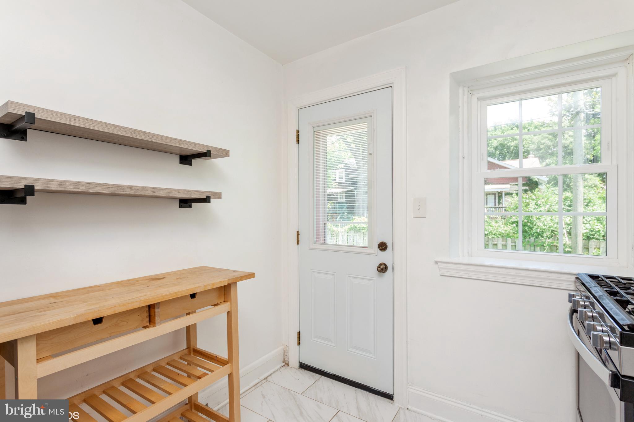 5111 Underwood Road Baltimore, MD 21212 - Photo 11 of 33 Kitchen