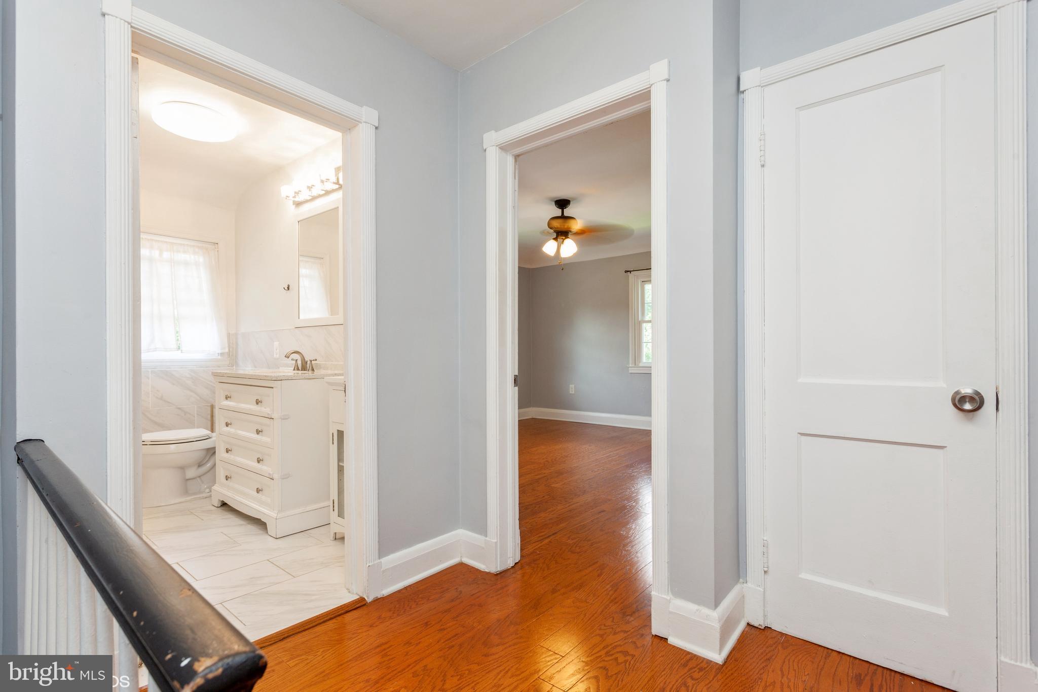 5111 Underwood Road Baltimore, MD 21212 - Photo 16 of 33 Second floor landing