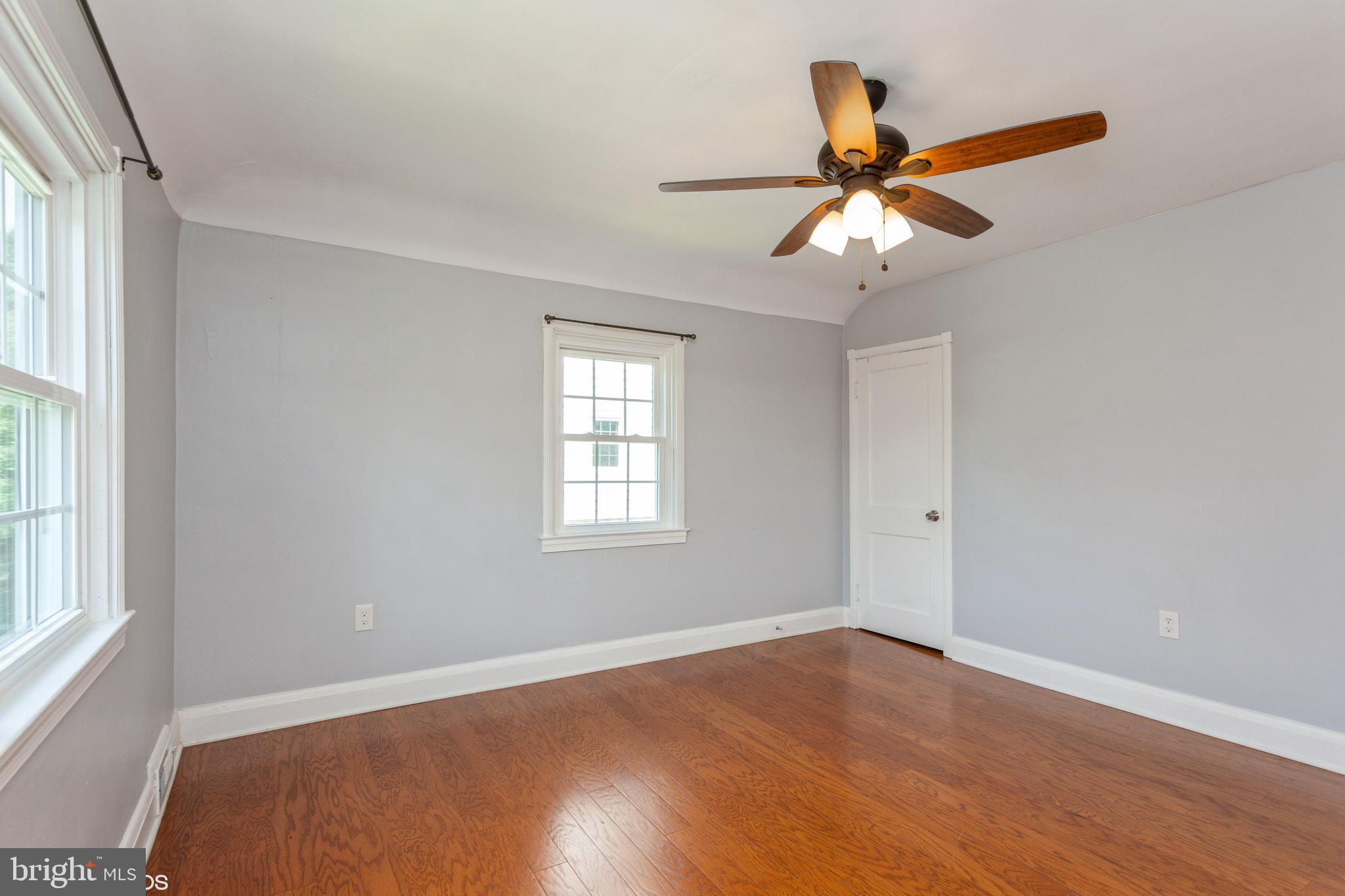 5111 Underwood Road Baltimore, MD 21212 - Photo 18 of 33 Primary bedroom