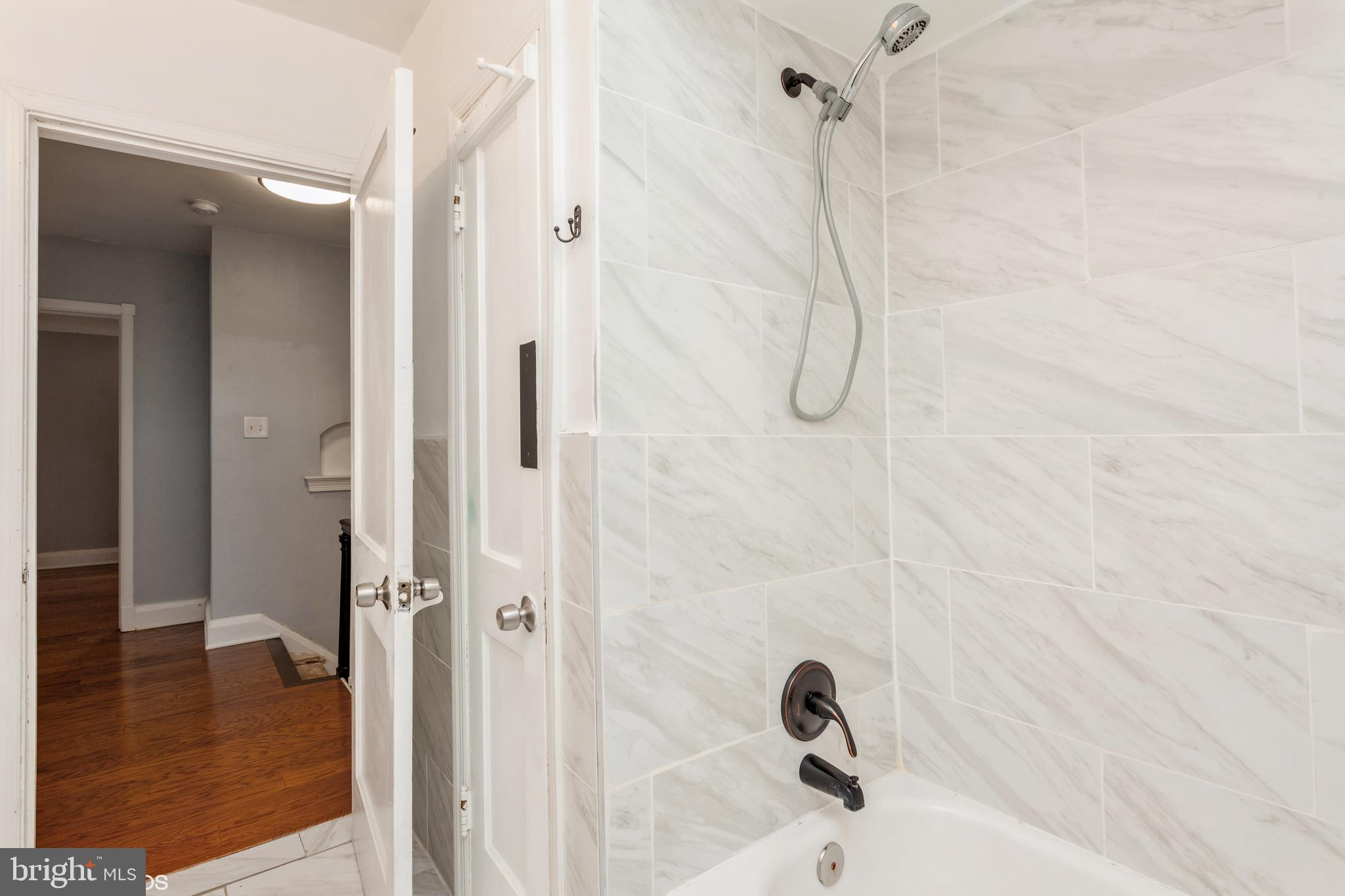 5111 Underwood Road Baltimore, MD 21212 - Photo 26 of 33 Bathroom