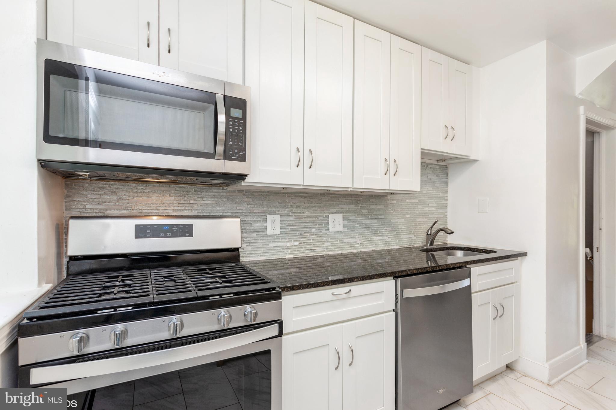 5111 Underwood Road Baltimore, MD 21212 - Photo 8 of 33 KItchen