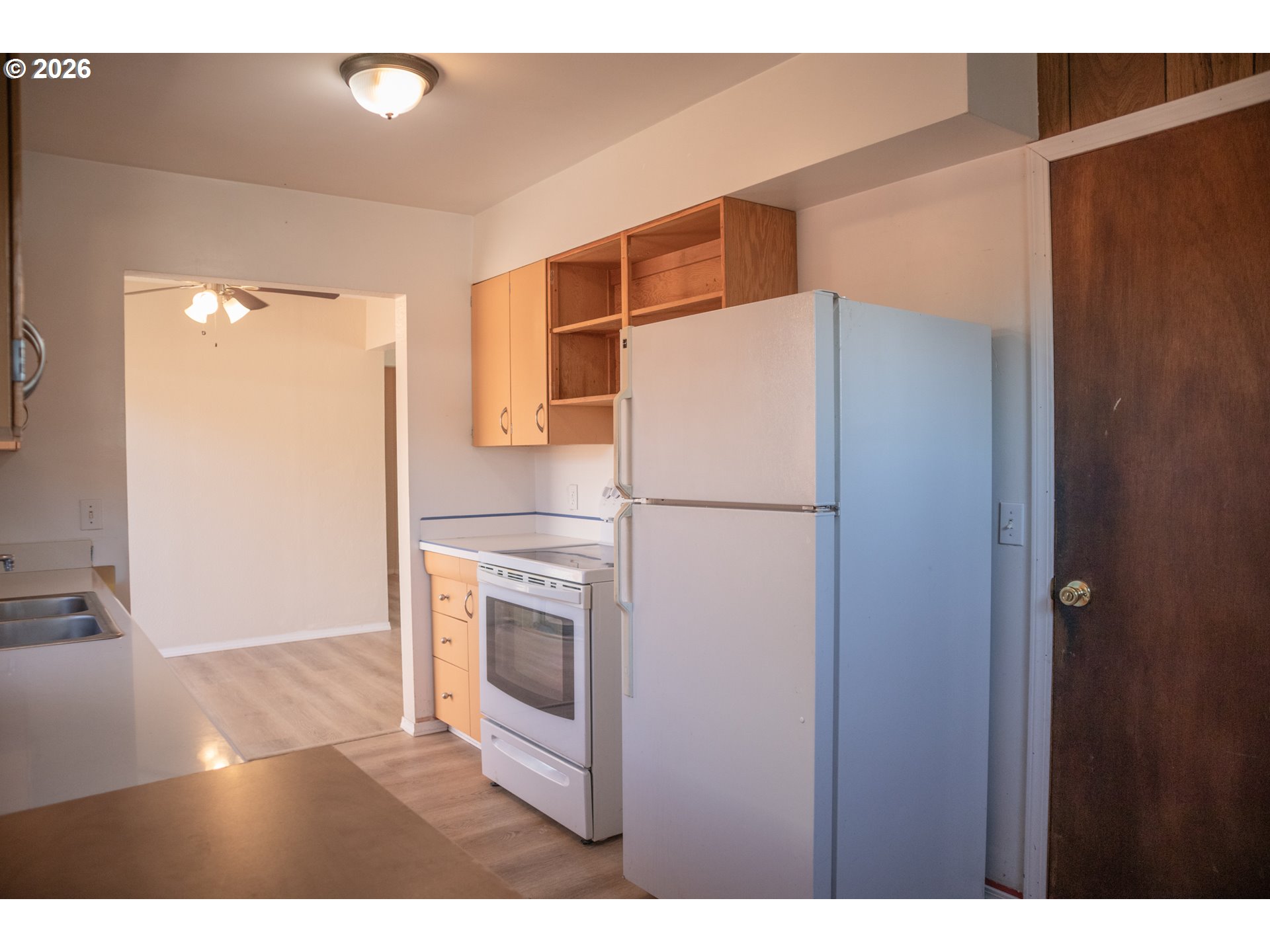 905 Chenowith Loop Road The Dalles, OR 97058 - Photo 10 of 20