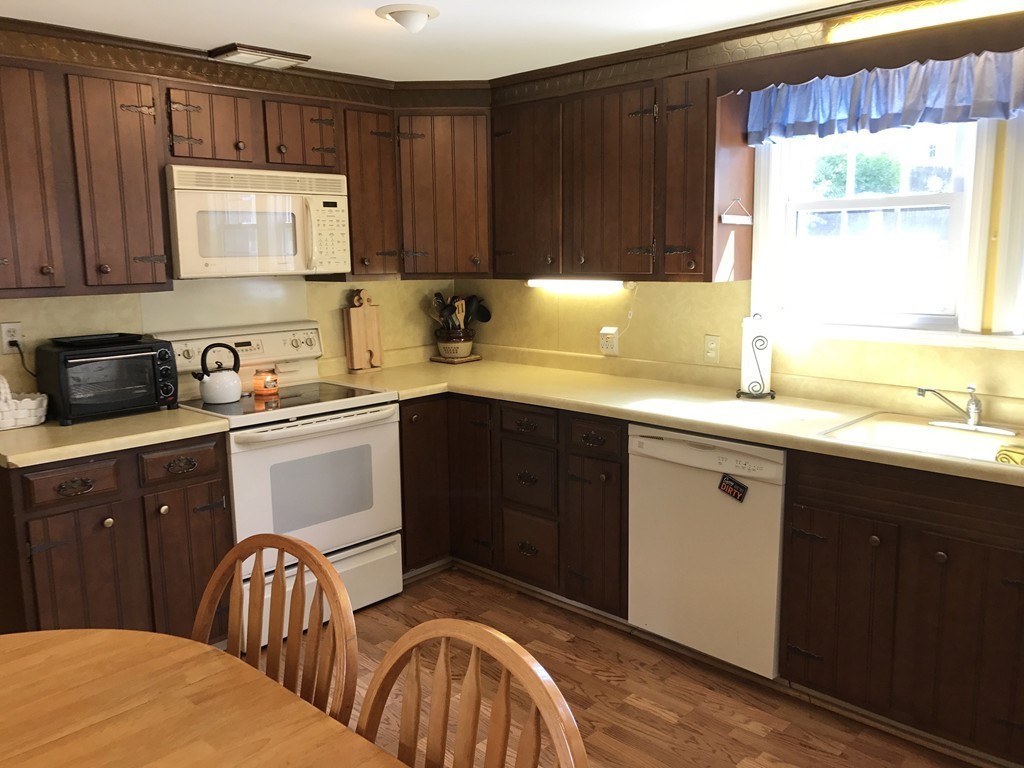 21 Lendell Road Lynn, MA 01905 - Photo 5 of 12 Gallery Image 5
