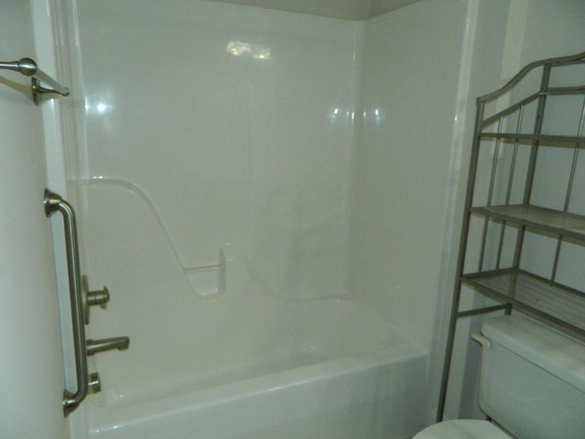 21 Elk Ridge Lane Southern Pines, NC 28387 - Photo 14 of 15 21 elk guest bath