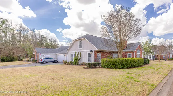 $267,000 | 1220 Gerrits Landing, Unit 1A, Brandon, MS 39047