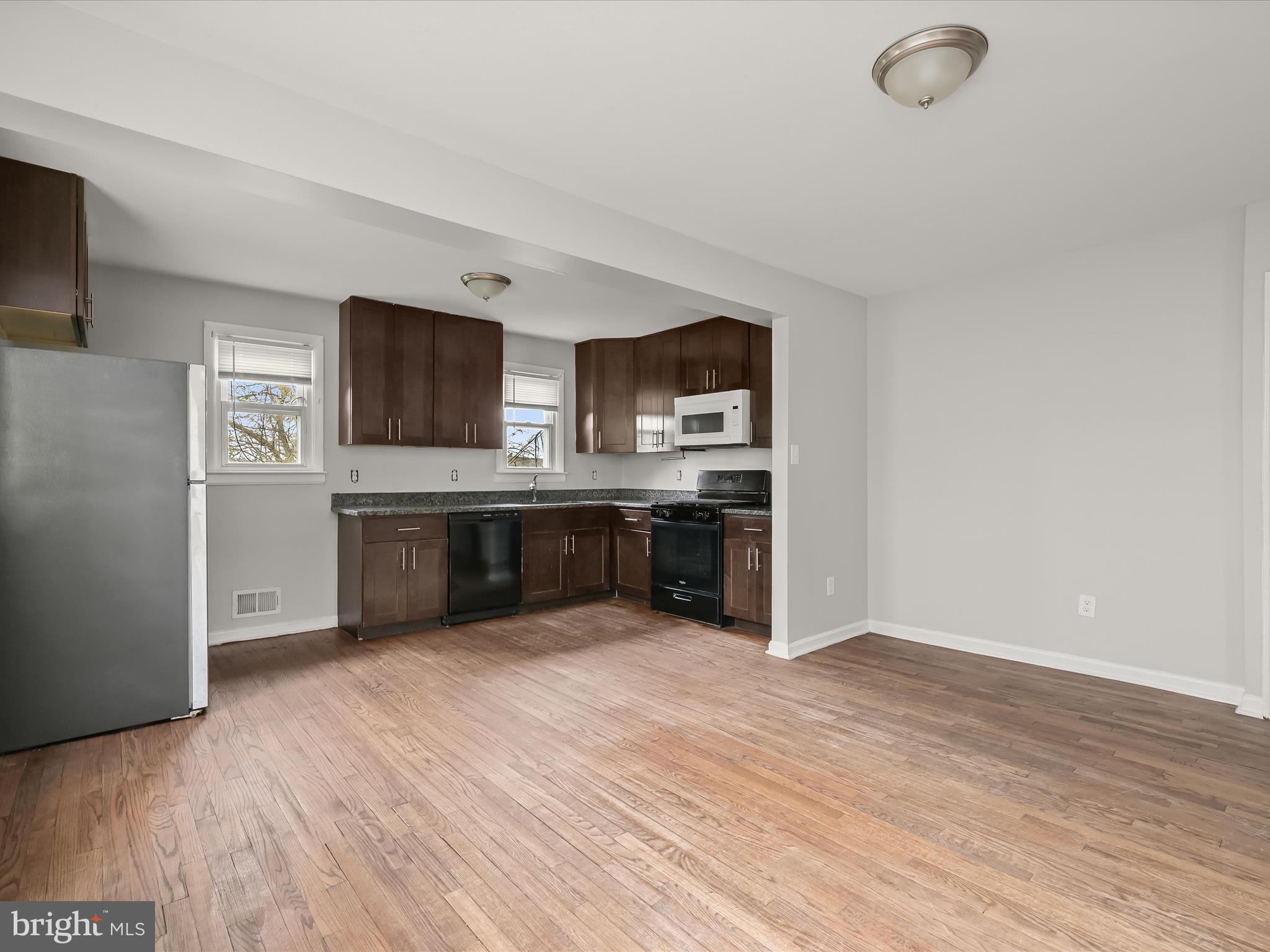 6140 Radecke Avenue Baltimore, MD 21206 - Photo 7 of 25 Kitchen