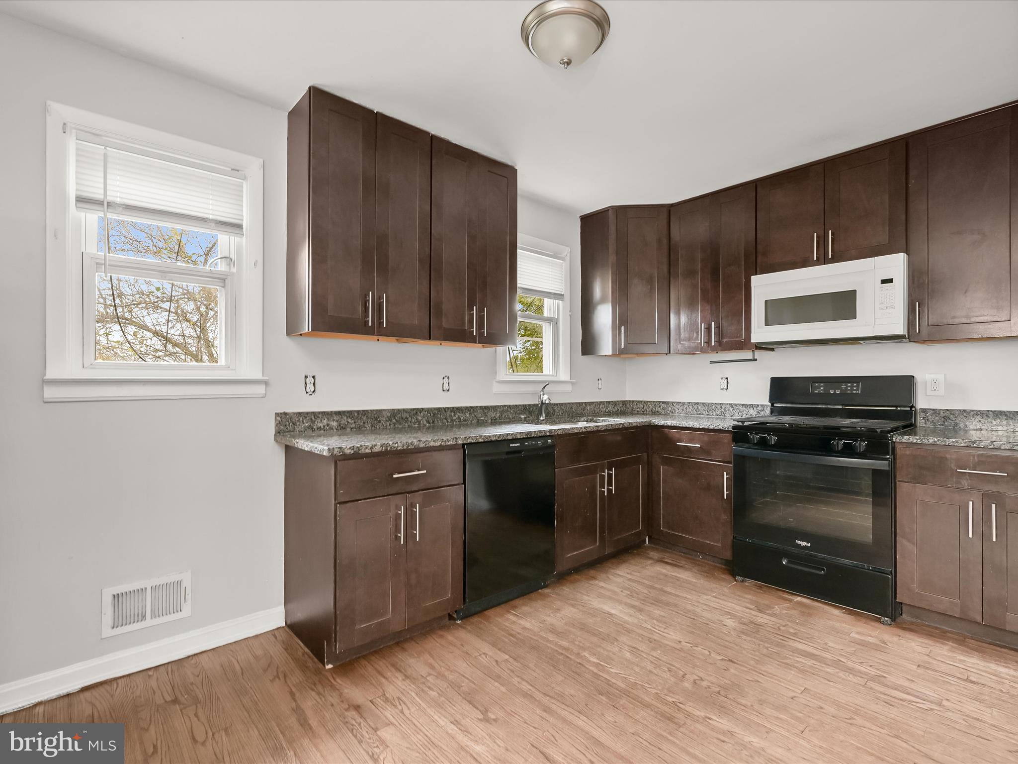 6140 Radecke Avenue Baltimore, MD 21206 - Photo 8 of 25 Granite counters