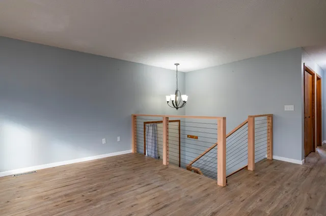 $289,900 | 4575 Horizon Circle, Eagan, MN 55123