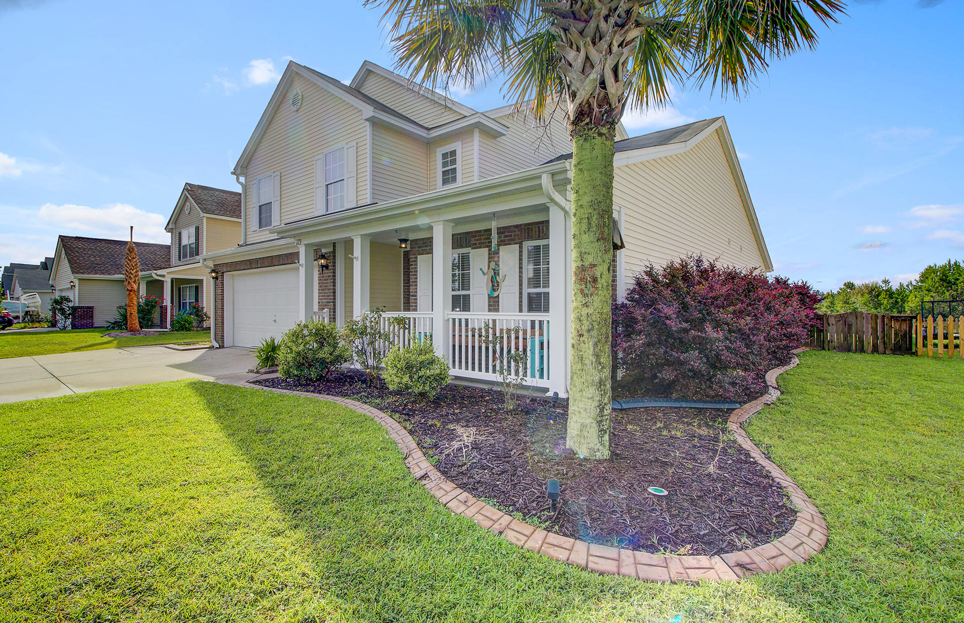 123 Decatur Drive Summerville, SC 29486 - Photo 3 of 45 4