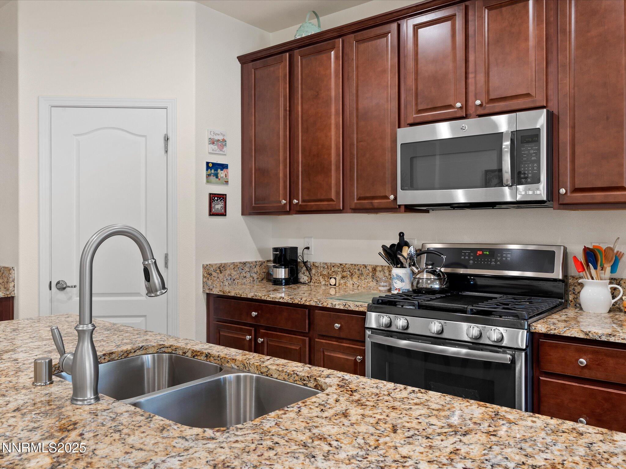 1864 Cholula Drive Reno, NV 89521 - Photo 11 of 50 kitchen 3