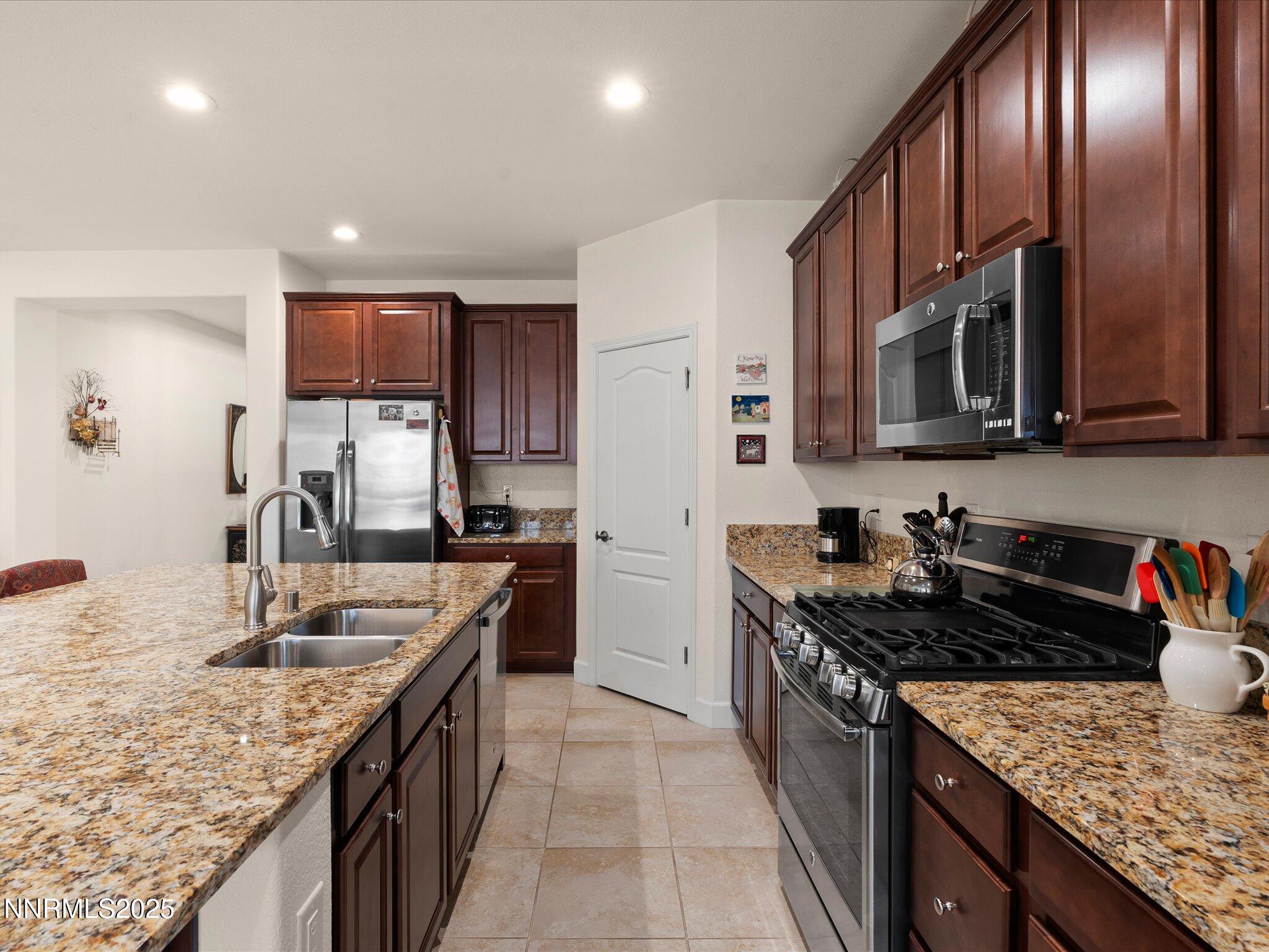 1864 Cholula Drive Reno, NV 89521 - Photo 10 of 50 kitchen 2