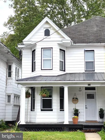 $260,000 | 723 West King Street, Martinsburg, WV 25401