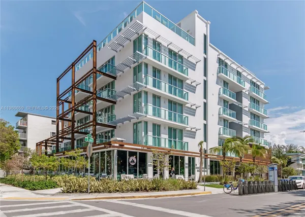 $280,000 | 1215 West Avenue, Unit 402, Miami Beach, FL 33139