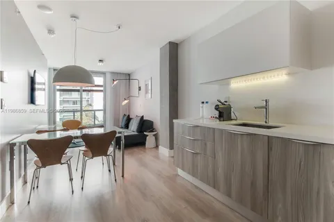 $280,000 | 1215 West Avenue, Unit 402, Miami Beach, FL 33139