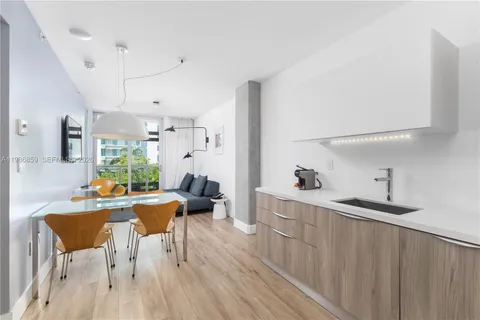 $280,000 | 1215 West Avenue, Unit 402, Miami Beach, FL 33139