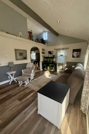 $259,900 | 270 Woodlawn Avenue, Chesterton, IN 46304