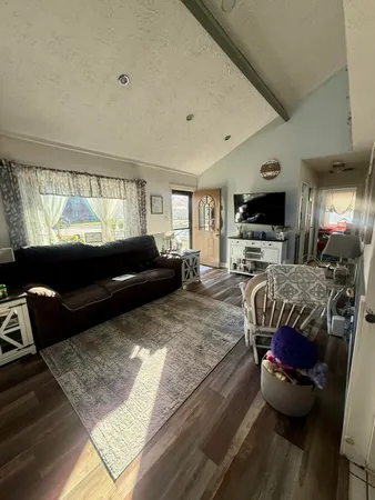 $259,900 | 270 Woodlawn Avenue, Chesterton, IN 46304