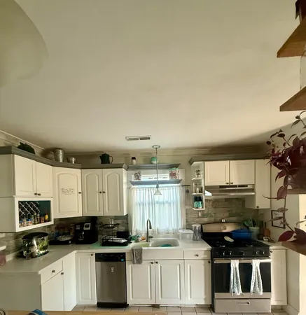 $259,900 | 270 Woodlawn Avenue, Chesterton, IN 46304