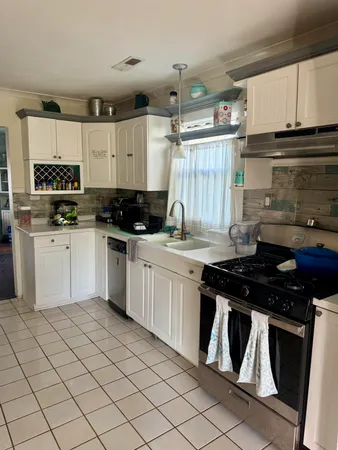 $259,900 | 270 Woodlawn Avenue, Chesterton, IN 46304