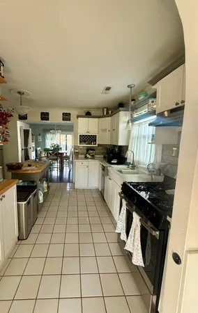 $259,900 | 270 Woodlawn Avenue, Chesterton, IN 46304