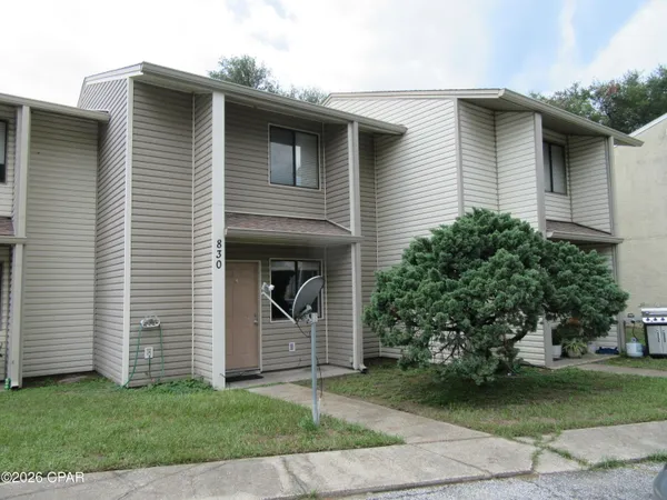 $1,025 | 830 West Street, Panama City, FL 32404
