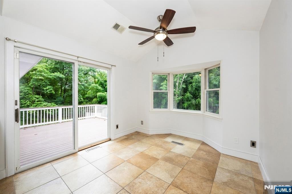 3 Antrim Road Montvale, NJ 07645 - Photo 5 of 12