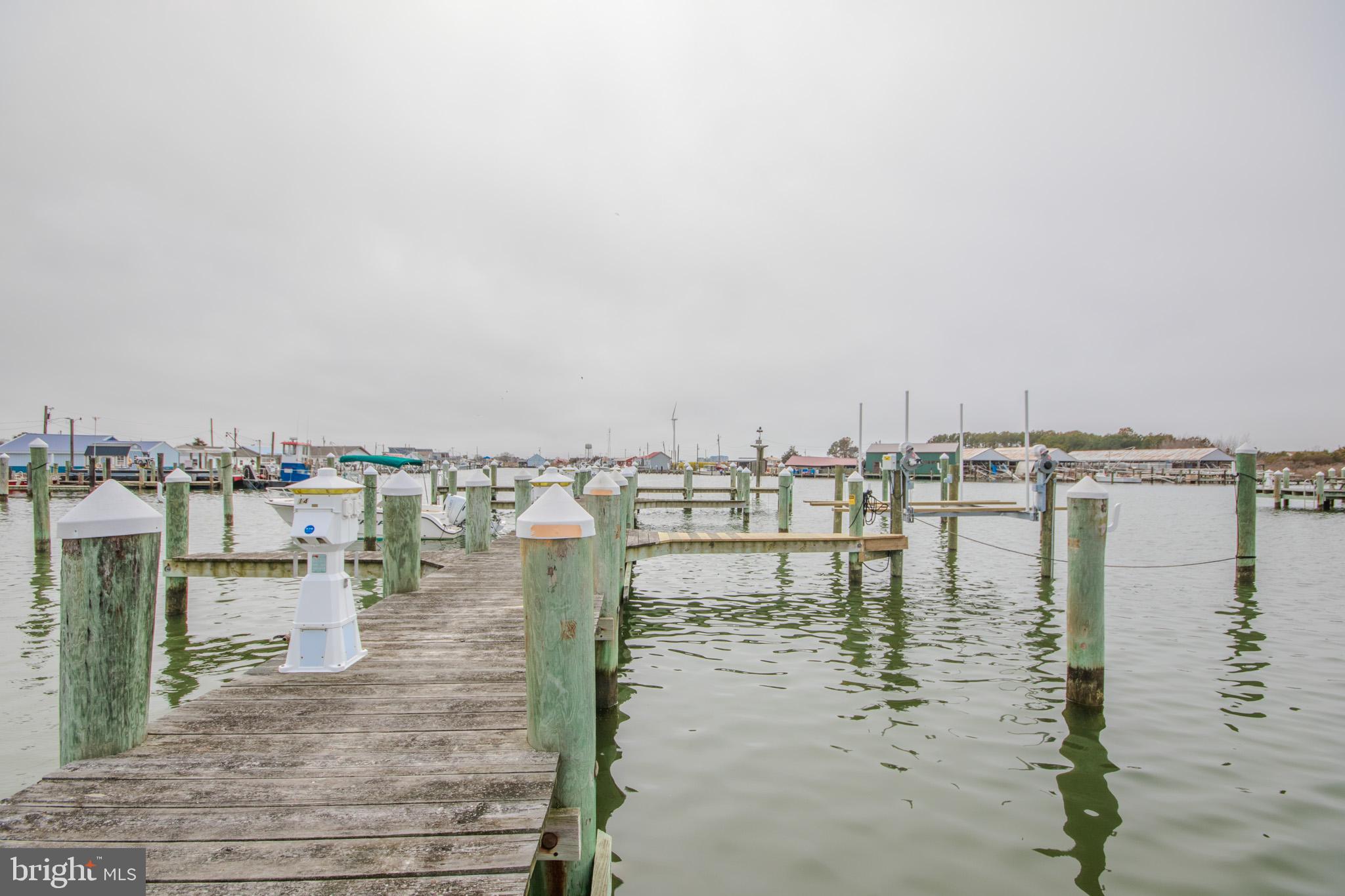 112 B Sunset Circle, Unit 112B Crisfield, MD 21817 - Photo 6 of 54