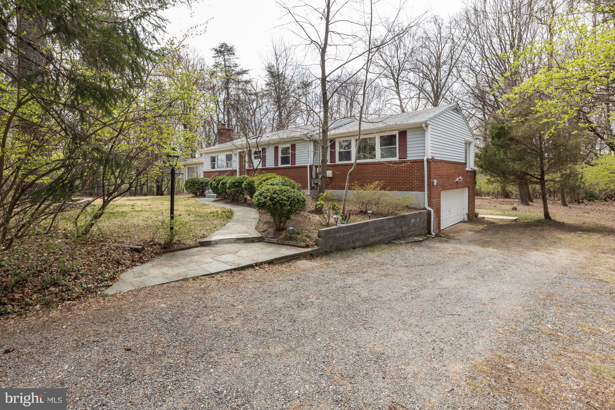 440 Beulah Road Vienna, VA 22180 - Photo 25 of 28 Driveway view