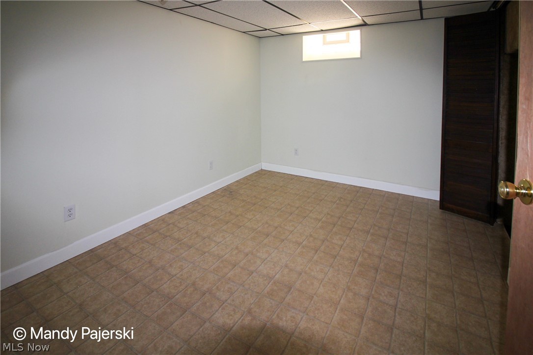 6407 Ridgewood Avenue Parma, OH 44129 - Photo 27 of 34