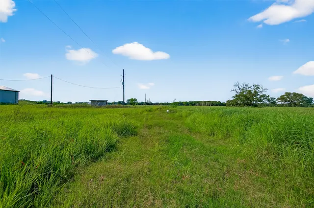 $200,000 | 811 County Road 164, Boling, TX 77420