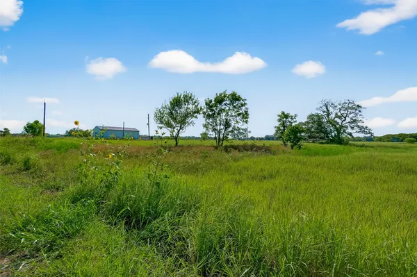 $200,000 | 811 County Road 164, Boling, TX 77420