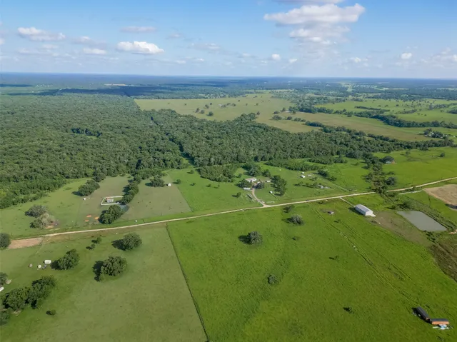 $200,000 | 811 County Road 164, Boling, TX 77420
