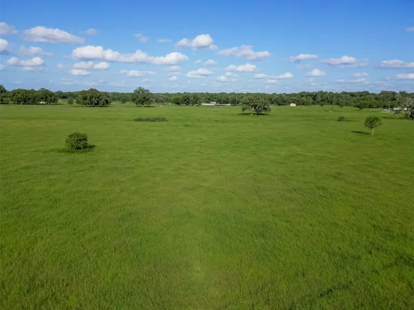 $200,000 | 811 County Road 164, Boling, TX 77420
