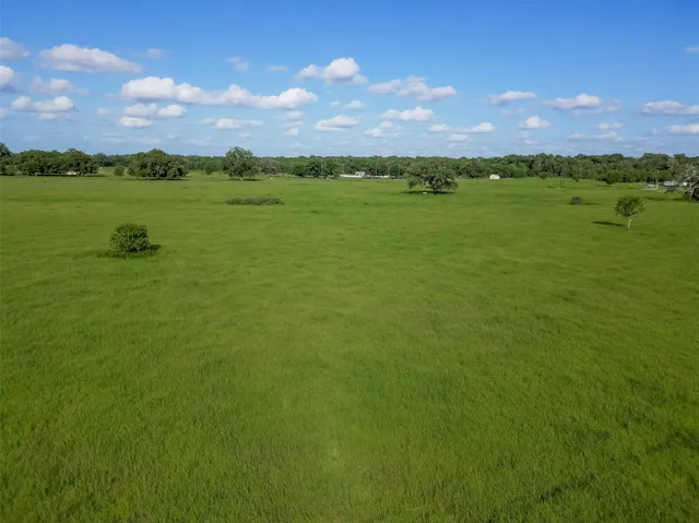 $200,000 | 811 County Road 164, Boling, TX 77420