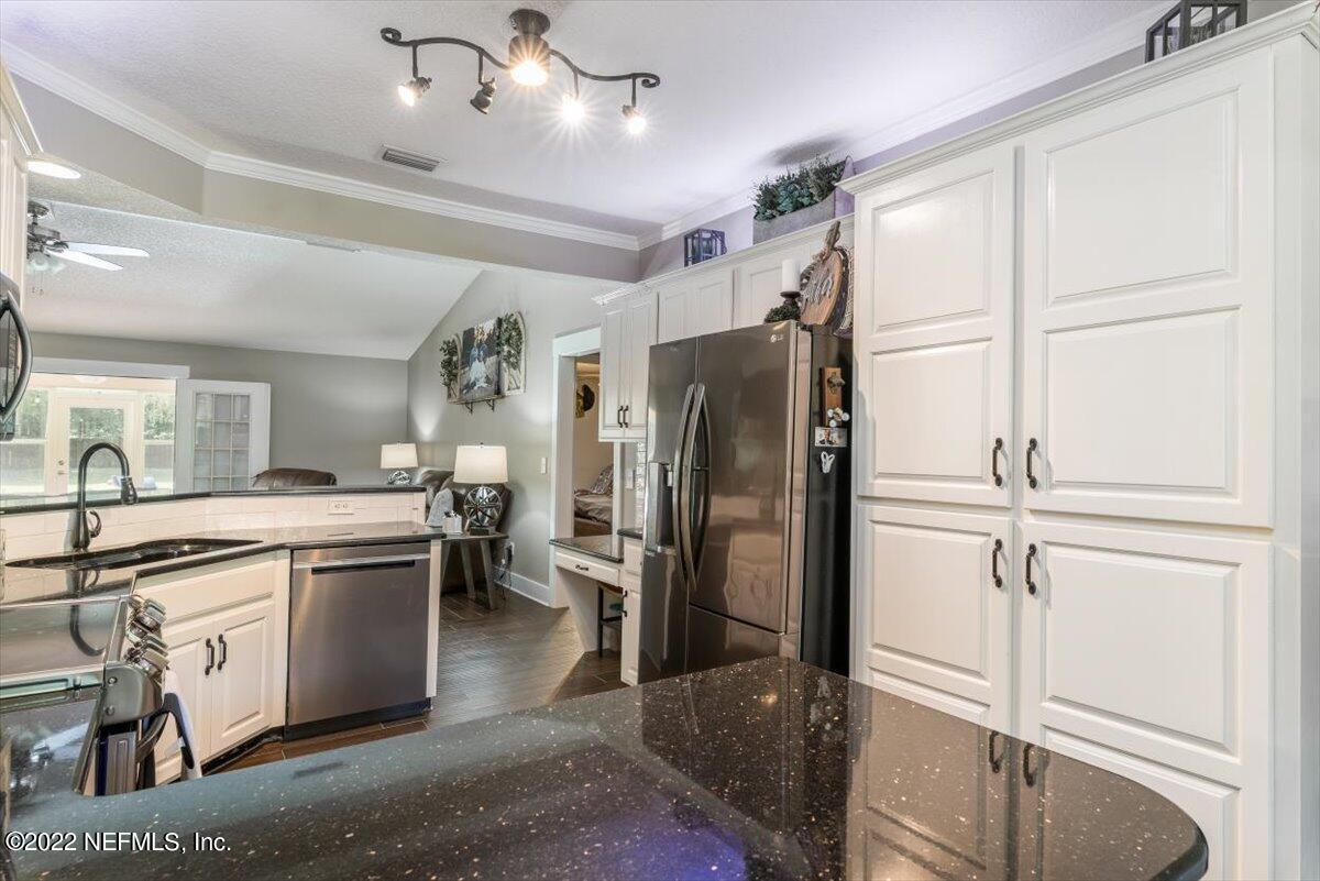 54396 Spring Lake Drive Callahan, FL 32011 - Photo 13 of 39 10-010 -FULL