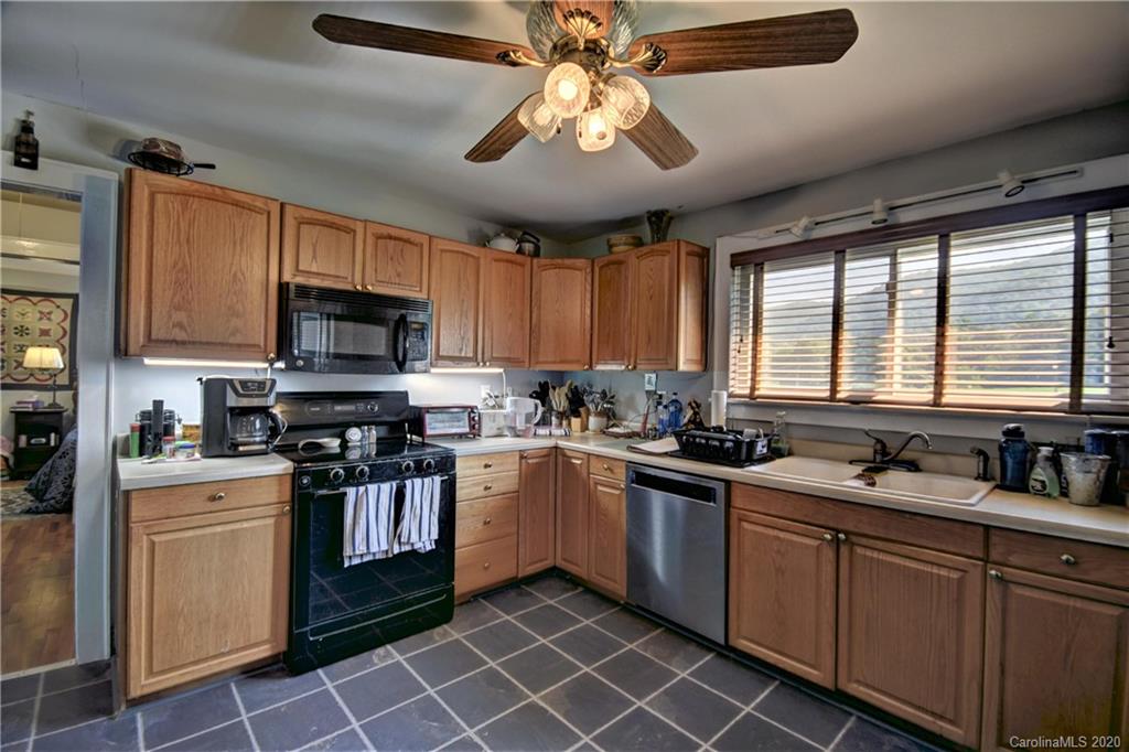 5100 Dutch Cove Road Canton, NC 28716 - Photo 23 of 40