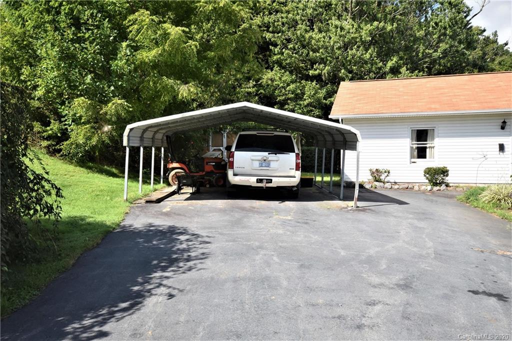 5100 Dutch Cove Road Canton, NC 28716 - Photo 34 of 40
