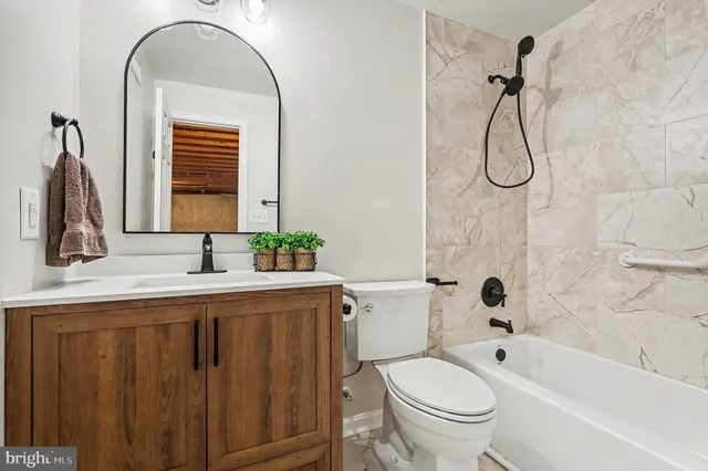 $605,000 | 12 Bedford Court, Fredericksburg, VA 22406