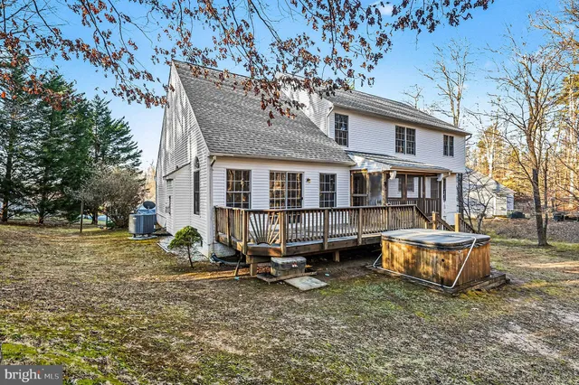 $605,000 | 12 Bedford Court, Fredericksburg, VA 22406