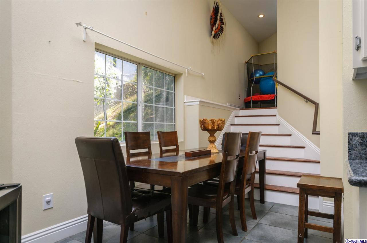 9761 Samoa Avenue Tujunga, CA 91042 - Photo 14 of 34 Additional Photo