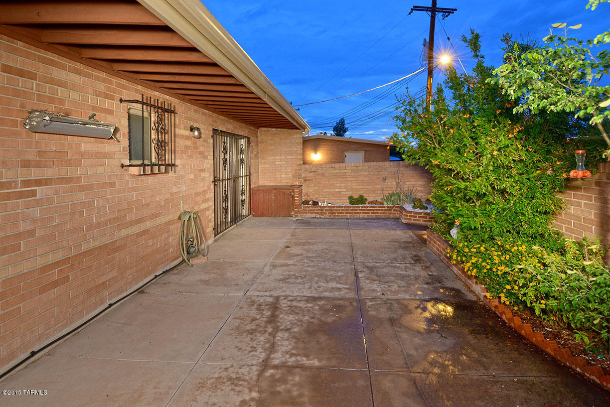 1928 West Anklam Road, Unit 14 Tucson, AZ 85745 - Photo 17 of 20