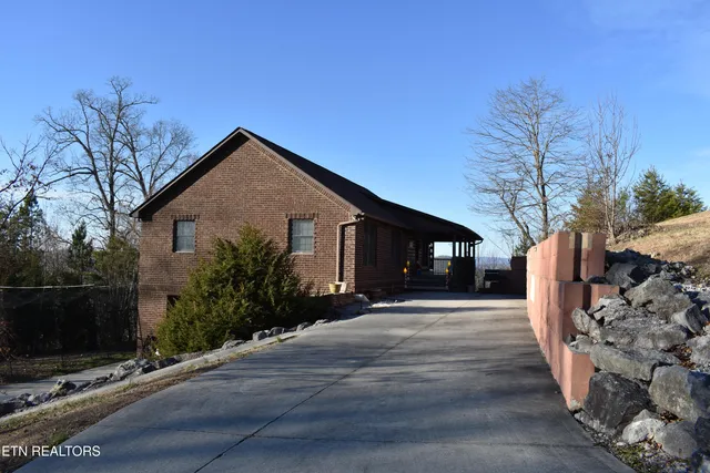 $560,000 | 320 Sara Lane, Maynardville, TN 37807