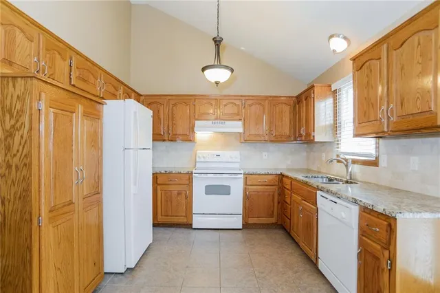 $1,900 | 8637 North Capitol Avenue, Kansas City, MO 64153