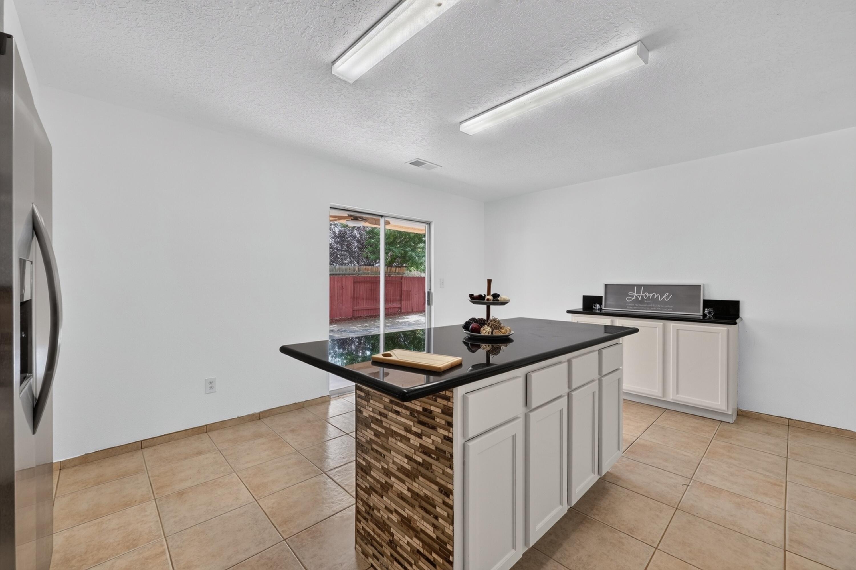 7804 Crepe Myrtle Road Southwest Albuquerque, NM 87121 - Photo 16 of 42 Gallery Image 16