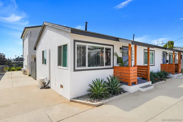 a view of a house with porch