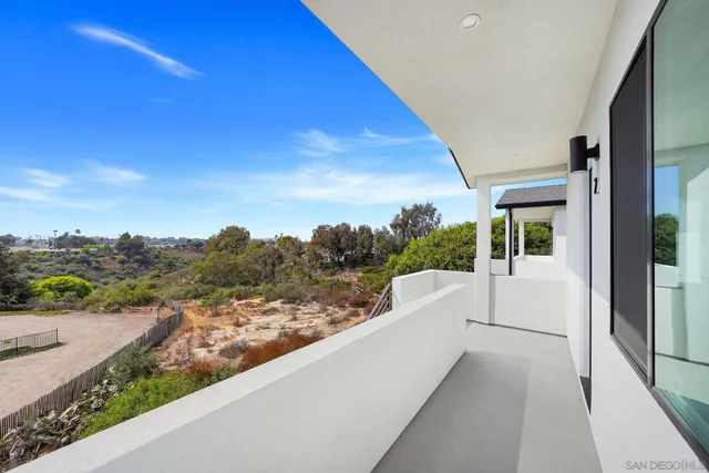$2,250,000 | 2868 Preece Street, San Diego, CA 92111